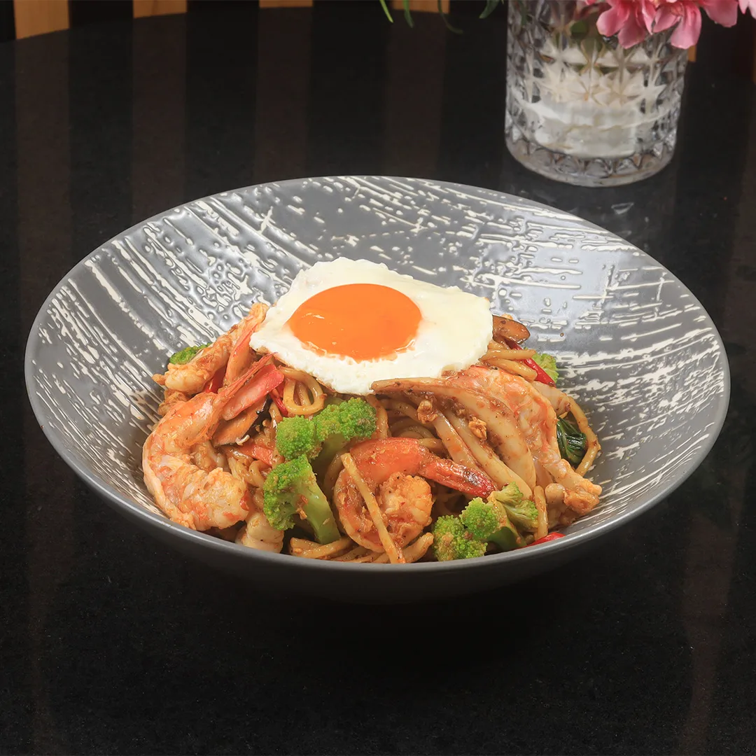 Wok-Fried egg noodle